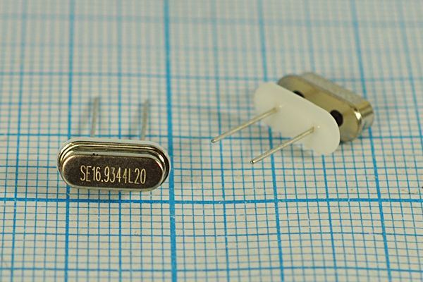 Кварцевый резонатор 16,9344 МГц - 16934,4 HC49S3 20 10 30/-40~85C 49S[SDE] 1Г +IS