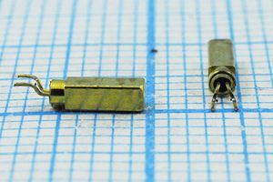 Кварцевый резонатор 0,032768 МГц - 32,768 SMD-01,5x05 7 30 /-40~85C MS2V-TS