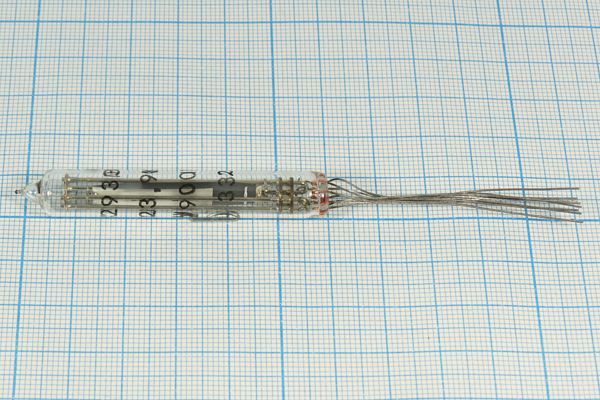 Кварцевый резонатор 1,0239 МГц - 1023,9 ЭИ РК293 1Г 10x62