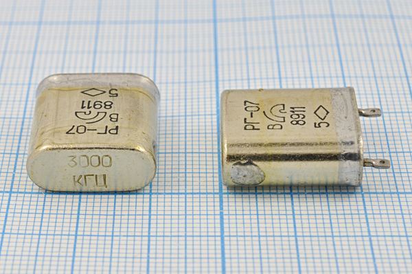 Кварцевый резонатор 3 МГц - 3000 БВ S 15 20/-10~60C РГ07БВ-6АП 1Г