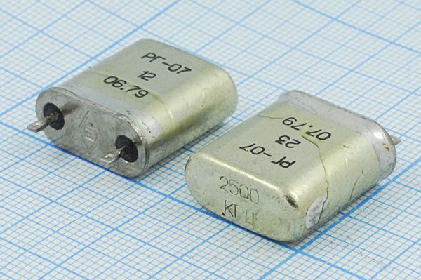 Кварцевый резонатор 2,5 МГц - 2500 БВ S 20 50/-60~85C РГ07БВ-15ЕТ 1Г