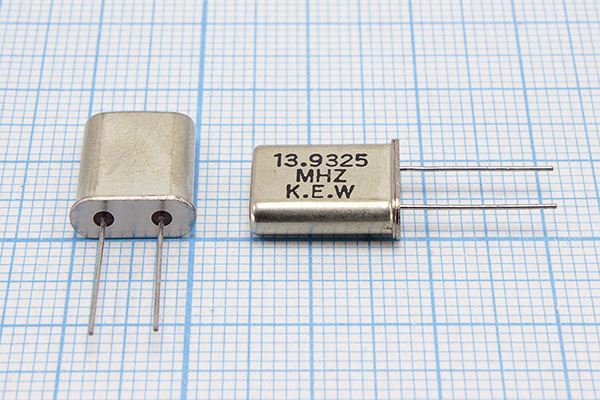 Кварцевый резонатор 13,9325 МГц - 13932,5 HC49U 20 1Г (KEW)