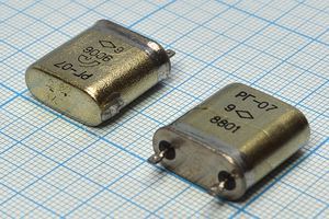 Кварцевый резонатор 2,182 МГц - 2182 БВ S 15 50/-60~85C РГ07БВ-6ДУ 1Г Кварцевый резонатор 2,182 МГц - 2182 БВ S 15 50/-60~85C РГ07БВ-6ДУ 1Г