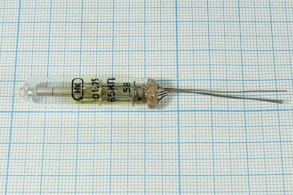 Кварцевый резонатор 0,065 МГц - 65 ЭЕ 1Г