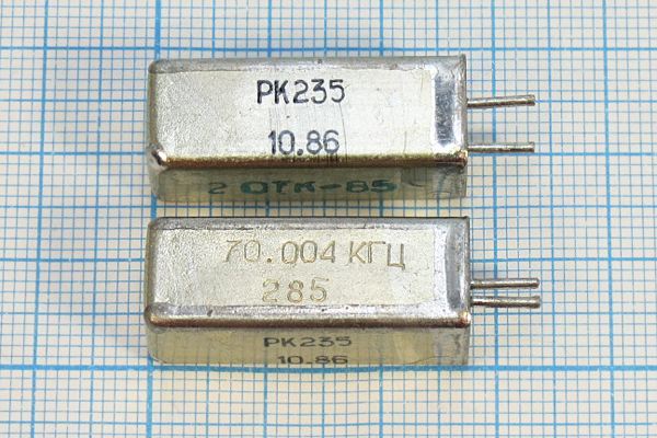 Кварцевый резонатор 0,070004 МГц - 70,004 УД РК235УД 1Г 11x11x28