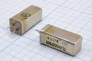 Кварцевый резонатор 0,128005 МГц - 128,005 УГ 1Г 11x11x25