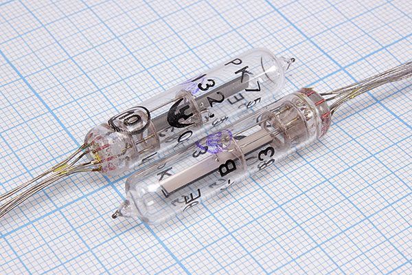 Кварцевый резонатор 0,1325 МГц - 132,5 ЭЕ РК75ЭЕ 1Г 10x47