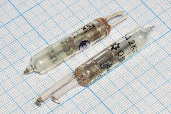 Кварцевый резонатор 0,142 МГц - 142 ЭД 1Г 10x42