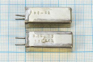 Кварцевый резонатор 0,22 МГц - 220 УД РГ02УД 1Г 11x11x28