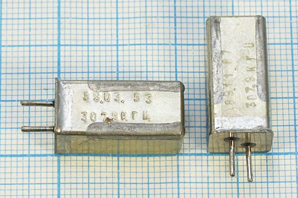 Кварцевый резонатор 0,3079 МГц - 307,9 УВ 1Г 11x11x22