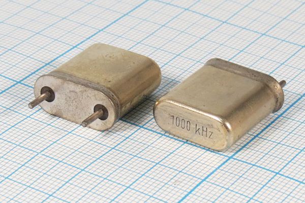 Кварцевый резонатор 1 МГц - 1000 HC6U S БА 1Г