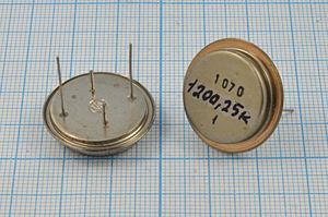 Кварцевый резонатор 1,20025 МГц - 1200,25 ТБ 35/-50~85C ТБ 1Г