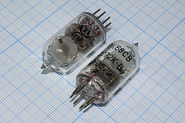Кварцевый резонатор 3,072 МГц - 3072 СВ 20 50/-60~85C РК88СВ-15ЕТ 1Г 19x41