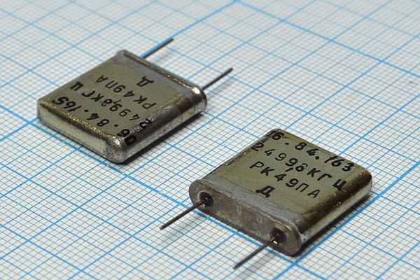 Кварцевый резонатор 2,4996 МГц - 2499,6 ПА РК49 1Г