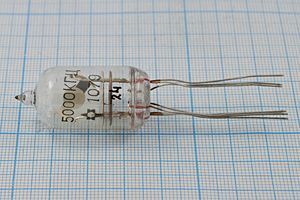 Кварцевый резонатор 5 МГц - 5000 СР 1Г 19x41