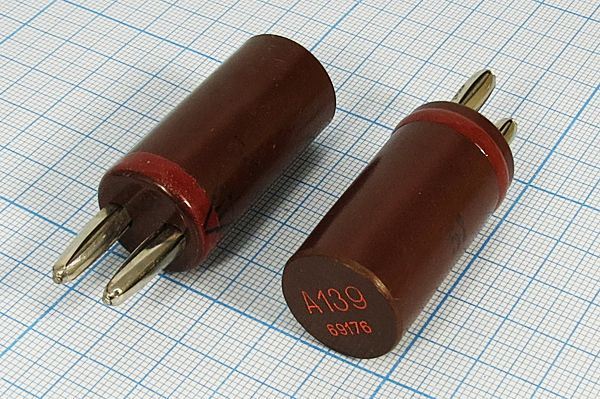 Кварцевый резонатор 6,194 МГц - 6194 П1 1Г (а139)
