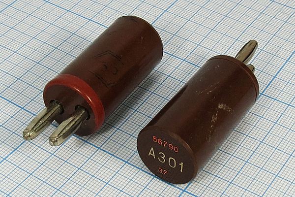 Кварцевый резонатор 6,942 МГц - 6942 П1 1Г (а301)