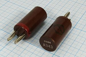 Кварцевый резонатор 7,137 МГц - 7137 П1 1Г (а343) Кварцевый резонатор 7,137 МГц - 7137 П1 1Г (а343)