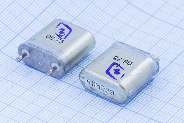 Кварцевый резонатор 7,158 МГц - 7158 БВ БВ 1Г (411МО29)