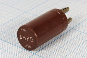 Кварцевый резонатор 8,164 МГц - 8164 П1 1Г (А565) Кварцевый резонатор 8,164 МГц - 8164 П1 1Г (А565)