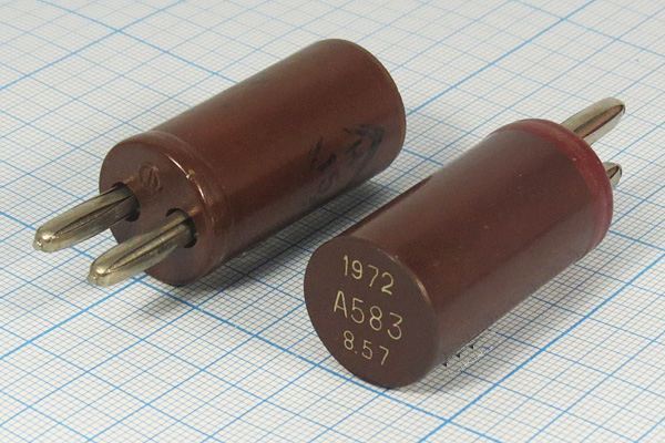 Кварцевый резонатор 8,247 МГц - 8247 П1 1Г (а583)