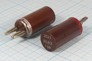 Кварцевый резонатор 8,276 МГц - 8276 П1 1Г (а589)
