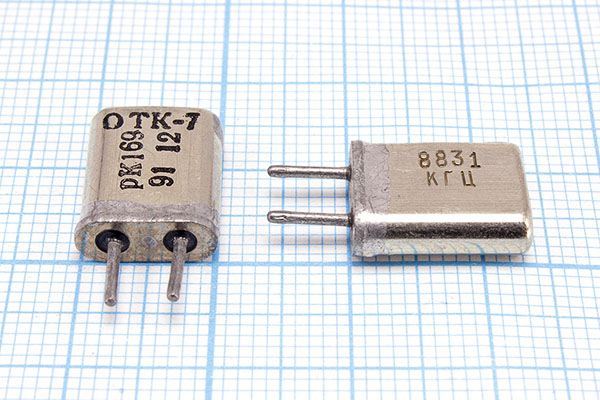 Кварцевый резонатор 8,8314 МГц - 8831,4 HC25U РК169МА 1Г (8831КГЦ РК169)