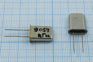 Кварцевый резонатор 9,057 МГц - 9057 HC43U S МД 1Г