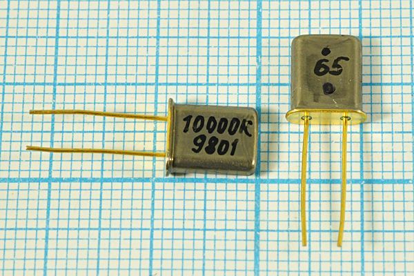 Кварцевый резонатор 10 МГц - 10000 UM1 S 30 1Г (10000К)