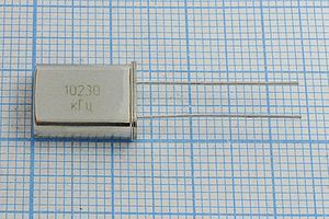 Кварцевый резонатор 10,23 МГц - 10230 HC49U РПК01МД 1Г (10230КГЦ)