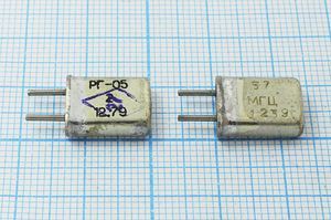 Кварцевый резонатор 57 МГц - 57000 HC25U РГ05МА 5Г Кварцевый резонатор 57 МГц - 57000 HC25U РГ05МА 5Г