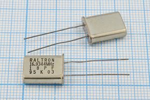 Кварцевый резонатор 16,9344 МГц - 16934,4 HC49U 18 HC49U 1Г (RALTRON)