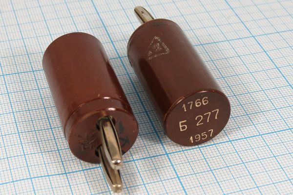 Кварцевый резонатор 6,165 МГц - 6165 П1 1Г (Б277)