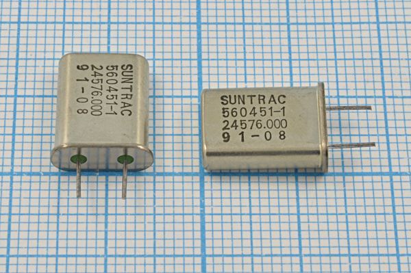 Кварцевый резонатор 24,576 МГц - 24576 HC49U 14 SA[SUNNY] 1Г 4мм (SUNTRAC 24576.