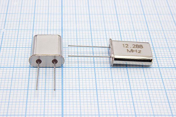 Кварцевый резонатор 12,288 МГц - 12288 HC49U 16 30 HC49U 1Г (12.288MHz)