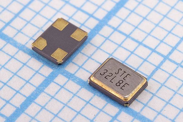 Кварцевый резонатор 32 МГц - 32000 SMD03225C4 8 10 15/-40~85C S3225 1Г