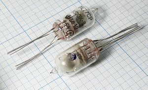 Кварцевый резонатор 1 МГц - 1000 СР 20 50/-60~85C РК77СР-15ЕТ 1Г 19x41
