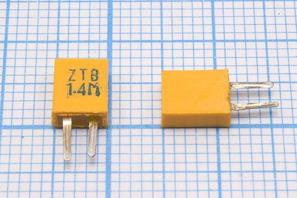 Кварцевый резонатор 1,4 МГц - 1400 C05x2x06P2 3000 ZTB1,4MJ 2P
