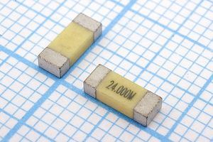 Кварцевый резонатор 24 МГц - 24000 SMD06022C2 20 20 20/-20~70C S6022-2 1Г