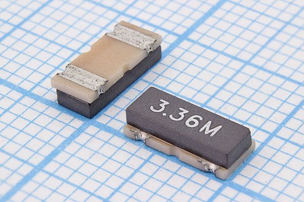 Кварцевый резонатор 3,36 МГц - 3360 C07434C2 4000 ZTACC3,36MG (3.36M)