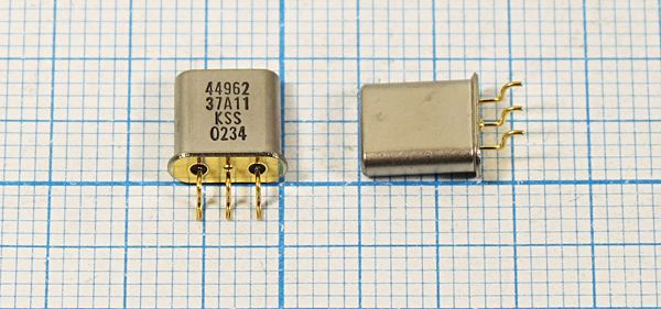 Кварцевый фильтр 44962,5 пол 13/3 SMD-UM1-3 3C MXF44,9625-13A