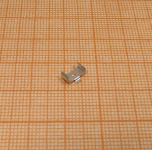 Держатель кварцевых резонаторов UM1 UM4 UM5 GARAM (Q-4734 G)