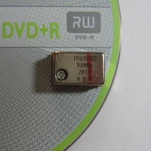 Кварцевый генератор TKG3002C-9.600M DIL-14 (FULL) ТСХО 5B СИНУС NDK