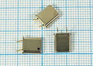 Кварцевый резонатор 50,6083 МГц - 50608,3 SMD-UM1A S 7 10/-30~60C UM1-SMD 3Г PDI Кварцевый резонатор 50,6083 МГц - 50608,3 SMD-UM1A S 7 10/-30~60C UM1-SMD 3Г PDI