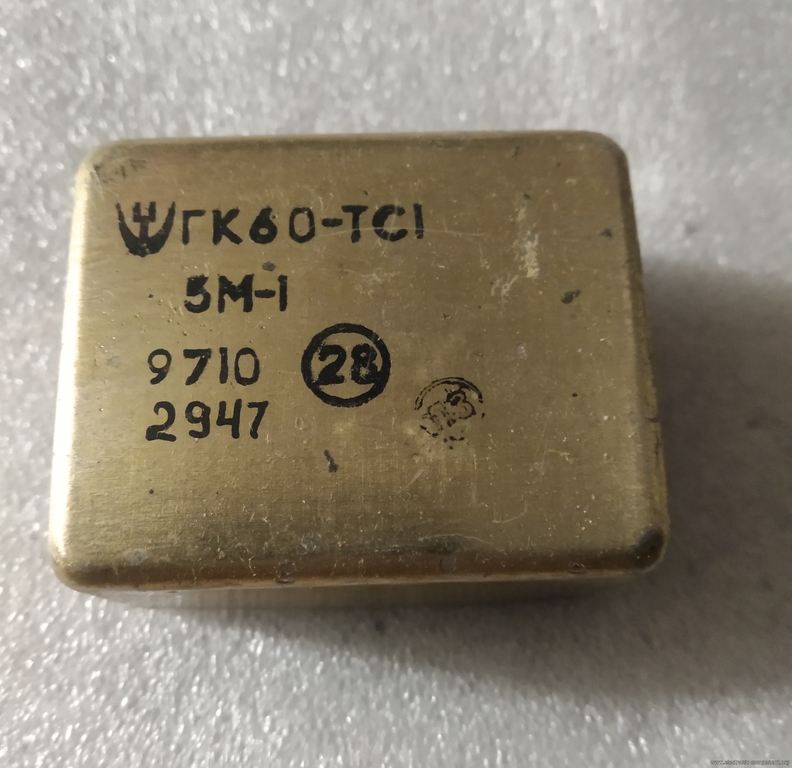 Кварцевый генератор 5000 КГц - ГК60-ТС1-5М OCXO 12В СИНУС МОРИОН
