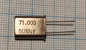 Кварцевый резонатор 71 МГц - 71000 HC49U 20 30 HC49U Sunny