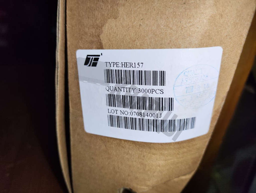 Диод HER157 выпрямительный