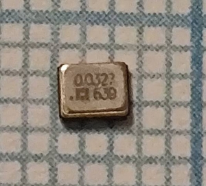 Кварцевый генератор 32.768 КГц - D2SX003270004E 02-025 3.3V CMOS HOSONIC
