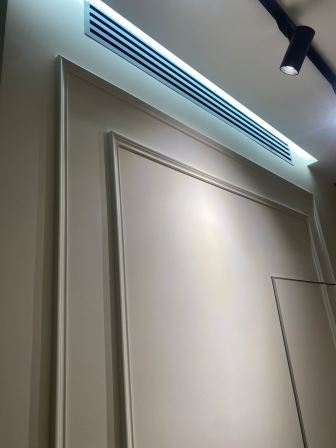 кондиционер под потолком